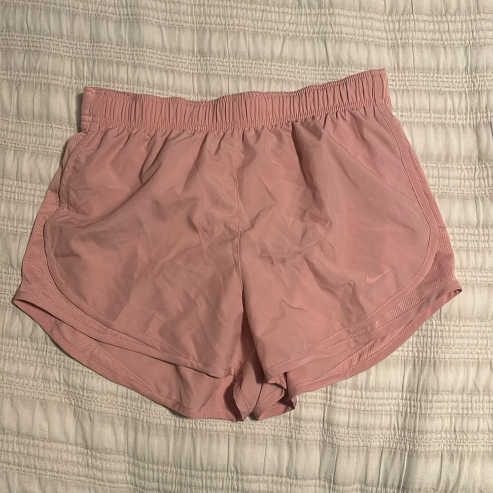 NWOT Nike tempo shorts